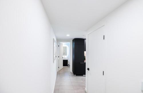 Downtown Miami Apartment | Stylish Modern Downtown Studio Free Parking