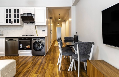 Osmanbey Apartment | Stylish Modern Flat in Nisantasi's Heart