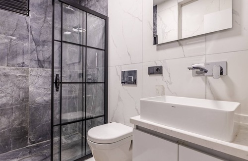 Osmanbey Apartment | Stylish Modern Flat in Nisantasi's Heart