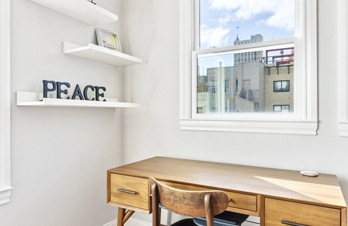 Nob Hill House | Stylish & Modern Nob Hill Getaway w/Rooftop Views