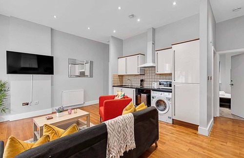 Northcote Apartment | Stylish & Modern St Johns Hill