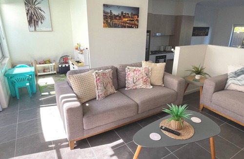 Mango Hill House | Stylish, modern townhouse with communal pool!