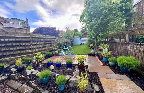 Ellemford Apartment | Stylish Murrayfield sanctuary