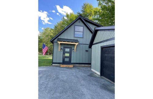 Beebe Plain House | Stylish new construction 2 bedroom house