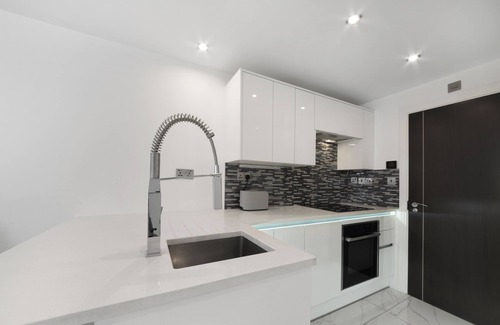 Fitzrovia Apartment | STYLISH NEW COVENT GARDEN FITZROVIA STUDIO SELF CONTAINED APARTMENT