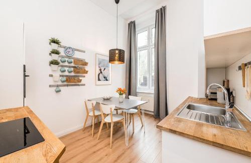 Mitte Apartment | Stylish New Cube Loft II by Berlin-Wall-Apartments