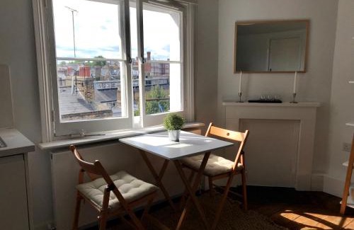 Pembridge Apartment | Stylish Notting Hill Gate Flat