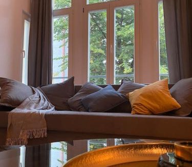Offenbach am Main Apartment | Stylish oasis central and near Frankfurt and airport