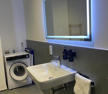 Offenbach am Main Apartment | Stylish oasis central and near Frankfurt and airport