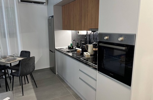 Thessaloniki Apartment | Stylish Oasis in Thessaloniki