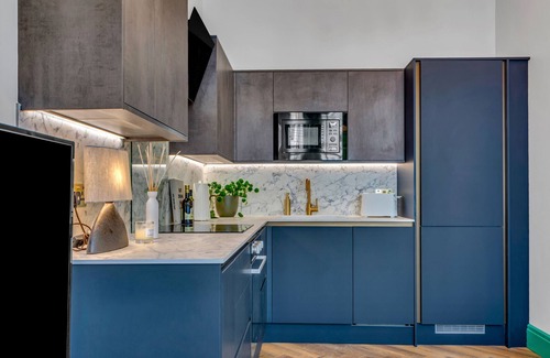 Hammersmith Broadway Apartment | Stylish One Bedroom Apartment in Hammersmith