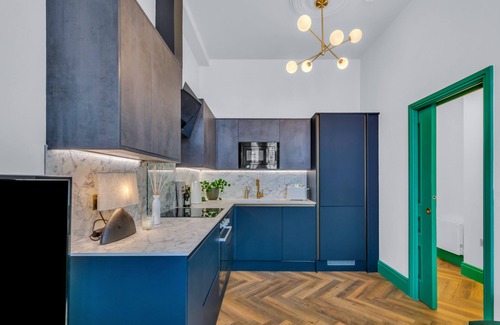 Hammersmith Broadway Apartment | Stylish One Bedroom Apartment in Hammersmith