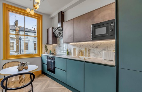 Hammersmith Broadway Apartment | Stylish One Bedroom Apartment in Hammersmith by MySquare