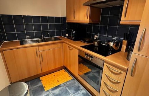 Canary Wharf Apartment | Stylish one bedroom flat furnished