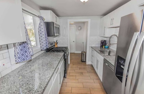 Northeast Reno House | Stylish One-Bedroom Unit with Easy Ground Access