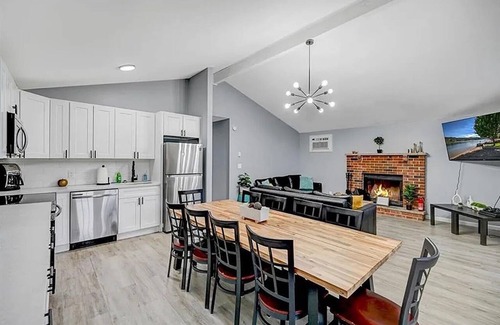 Tobyhanna House | Stylish Poconos Retreat w/Hot Tub, Firepit, Pool Table, Games, & Country Club