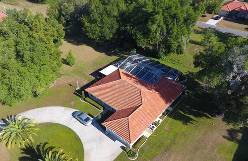 Inverness House | Stylish Pool Villa close to Withlacoochee Bike Trail by RedAwning