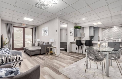Fountain Hills Condo | Stylish & Prestigious 2 Bed 2 Bath-On The Avenue
