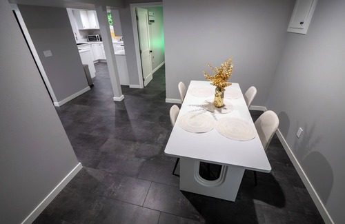 Shoreline Apartment | Stylish Remodeled 2BR Retreat - Near Seattle - Peaceful, Clean, & Modern