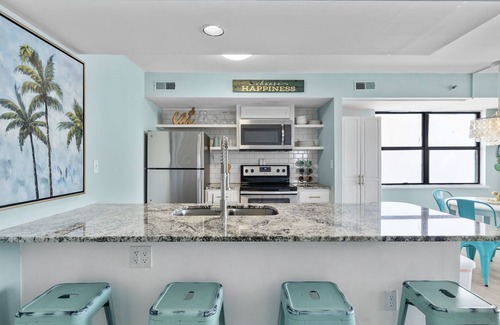Cherry Grove Beach Condo | ~*STYLISH & RENOVATED!*~ DIRECT OCEANFRONT 2BR/2BA CONDO COMFORTABLE & CLEAN