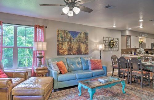 Branson Apartment | Stylish Resort Condo 3 Mi to Downtown Branson!