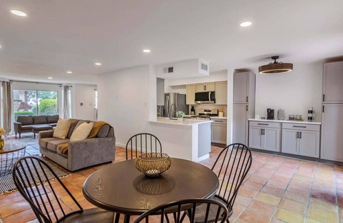 Thunderbird Condo | Stylish Retreat in El Paso Texas
