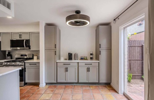 Thunderbird Condo | Stylish Retreat in El Paso Texas