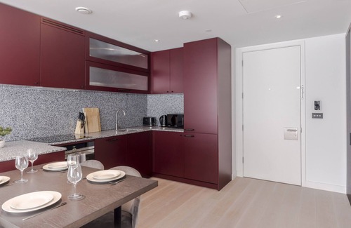 Vauxhall Apartment | Stylish Riverfront Apartment