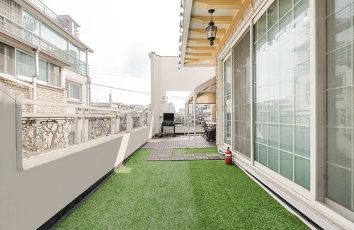 Suwon House | Stylish Rooftop Lounge & Cozy Game Room – Perfect for Gatherings in the City