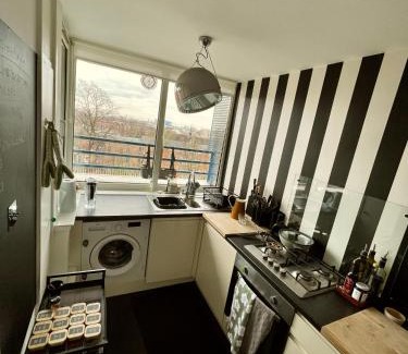 Homerton House | Stylish Room at London Fields with Amazing City View