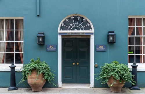 Knightsbridge House | Stylish Room in the Heart of Knightsbridge
