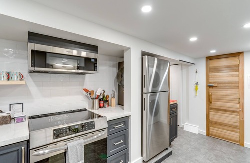 Loyal Heights Apartment | Stylish Seattle Apt w/Sauna: 6 Mi to Downtown!