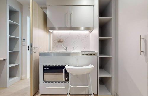 Paddington Apartment | Stylish Silver Studio at Paddington Citi View