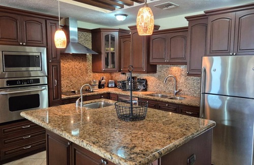 Sandy Beach Apartment | Stylish Sonoran Sky 3 bedroom