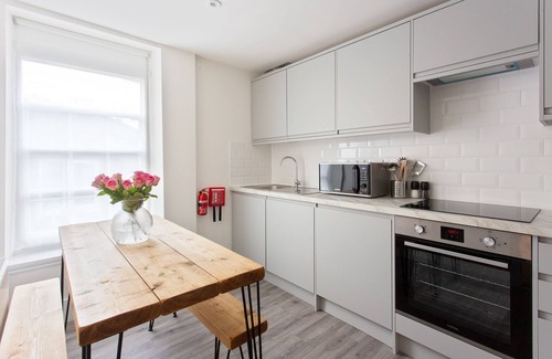 Soho Apartment | Stylish Space in Covent Garden - 2 Bed/2 Bath