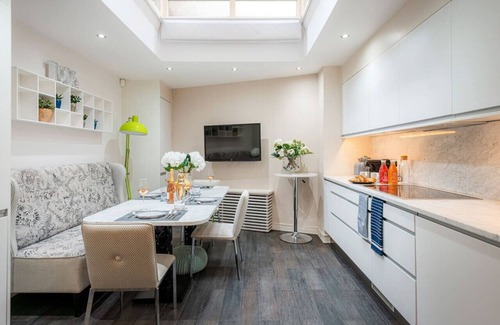 Belgravia House | Stylish & Spacious 3 bed house