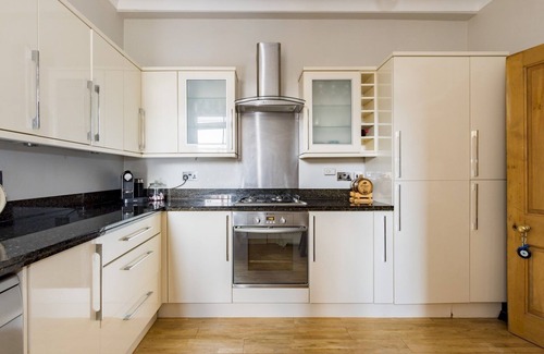 Fulham Apartment | Stylish & Spacious 2 bedrooms in Fulham - Pass the Keys
