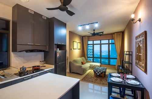 Tebrau Apartment | Stylish & Spacious 2BR at ARC Austin, Free Parking