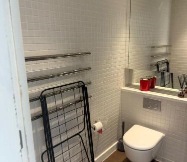 Peninsula Apartment | Stylish & Spacious 2BR 2BA, 02 Greenwich
