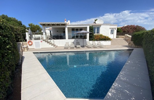 Sant Lluis Villa | Stylish, spacious and airy, in a quiet area but close to beach, restos & shops