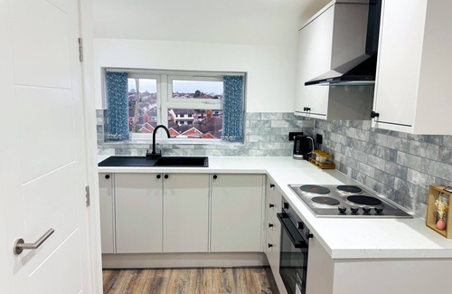 Quinton Apartment | Stylish Stay in Birmingham