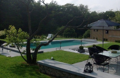Niveze House | Stylish Stay With Pool, Jalhay