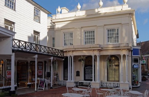 Royal Tunbridge Wells Apartment | Stylish Studio in heart of Tunbridge Wells