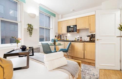 Barbican Apartment | Stylish Studio in Barbican - Prime City Location