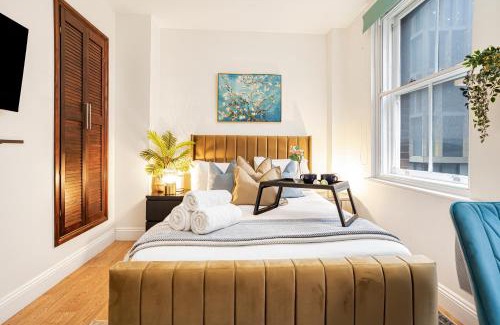 Barbican Apartment | Stylish Studio in Barbican - Prime City Location