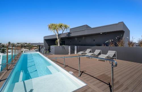 North Fremantle Apartment | Stylish Studio Near Fremantle Cafés and Beaches