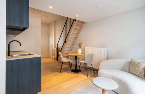 Ghent City Centre Apartment | Stylish Studio Retreat in Central Gent