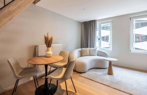 Ghent City Centre Apartment | Stylish Studio Retreat in Central Gent