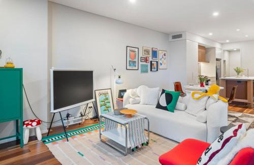 West End Apartment | Stylish Studio Twin Q Beds Sleep 4 Budget Friendly