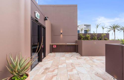 West End Apartment | Stylish Studio Twin Q Beds Sleep 4 Budget Friendly